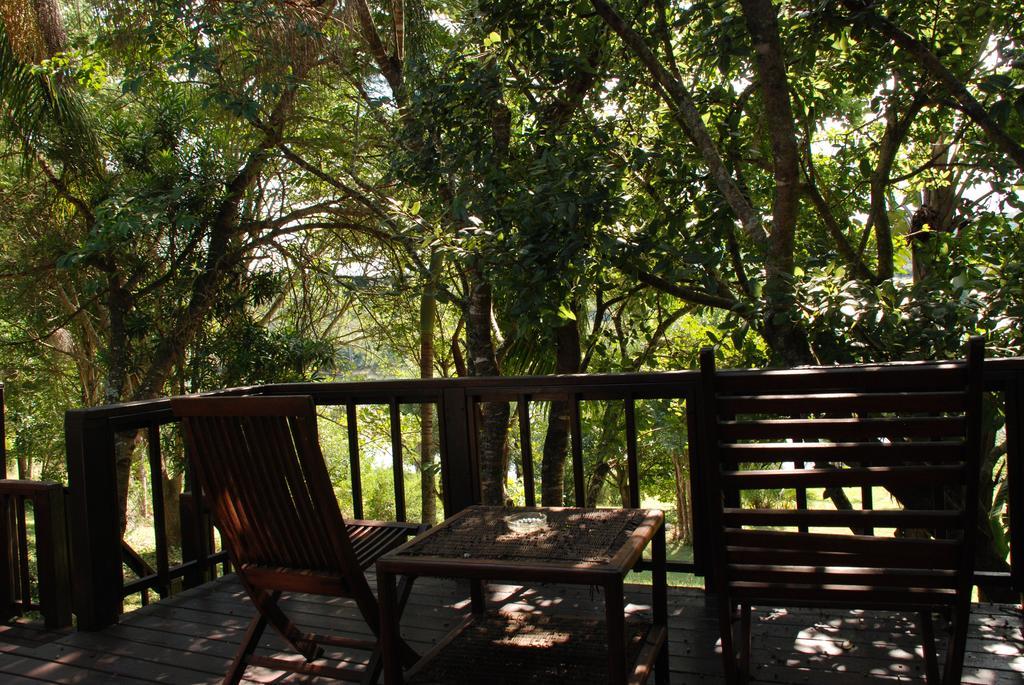 Hulala Lakeside Lodge Уайт Ривър Екстериор снимка