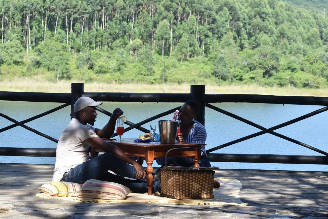 Hulala Lakeside Lodge Уайт Ривър Екстериор снимка